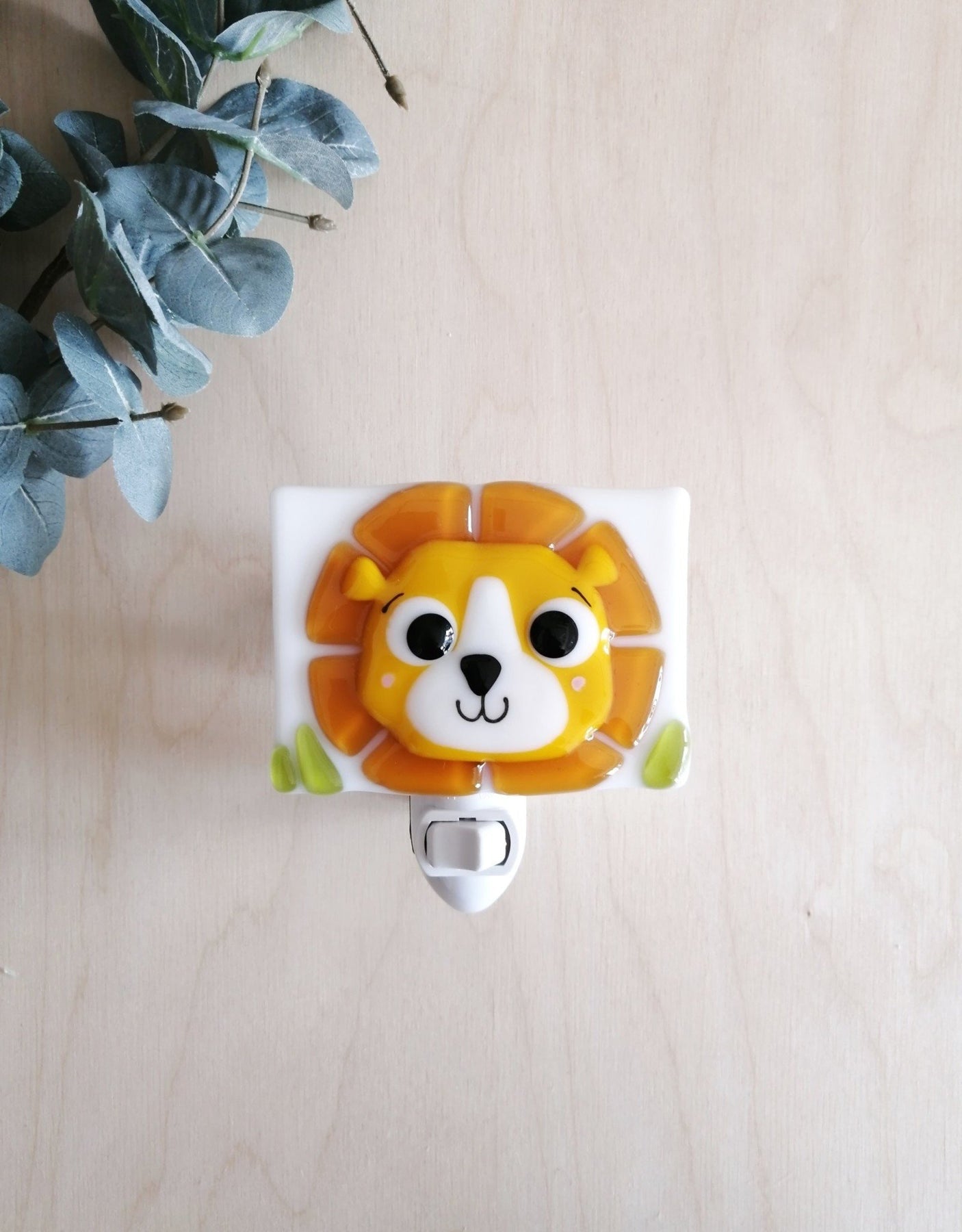 Marcus the Lion Nightlight by Veille Sur Toi